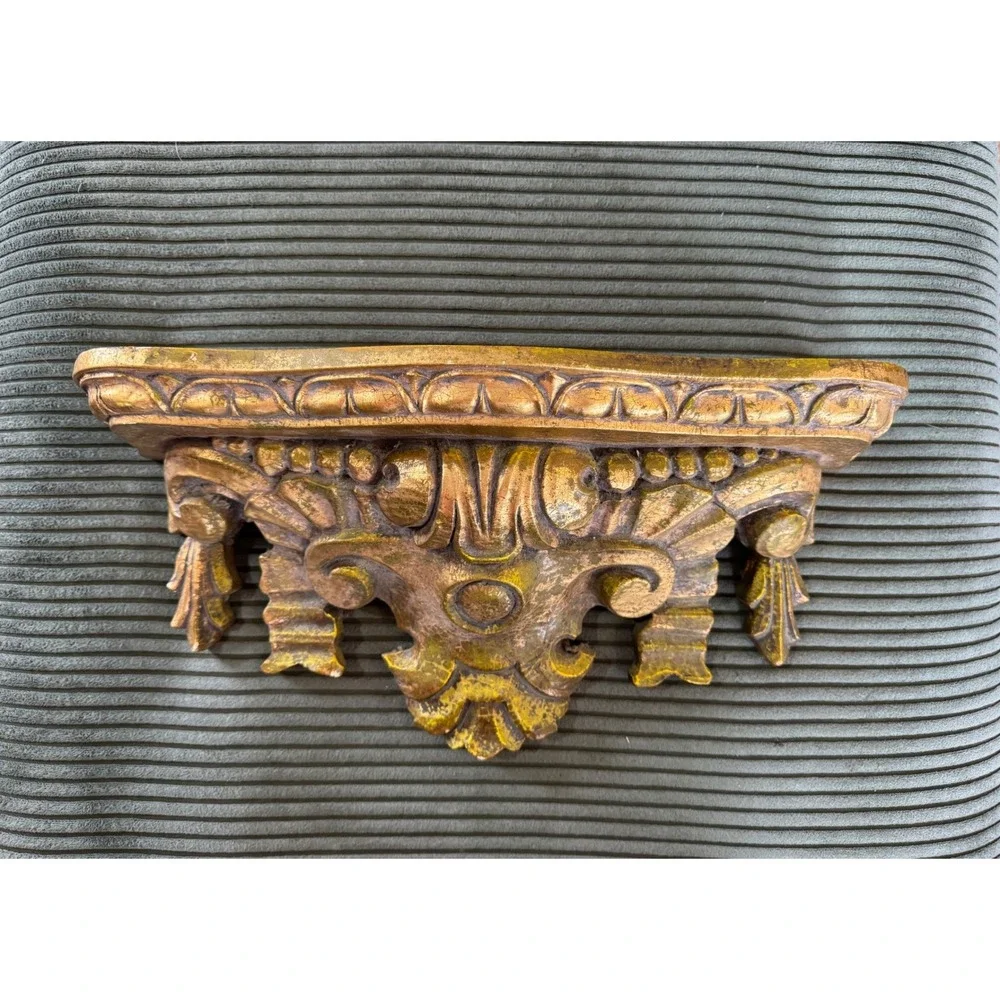 Vintage Ornate Gold Gilt‎ Wall Corbel Shelf Acanthus Leaf Scroll Architectural
